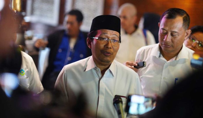 Semarak-Hari-Santri-2023,-Rayakan-Keberagaman-dengan-Sarung-Nusantara