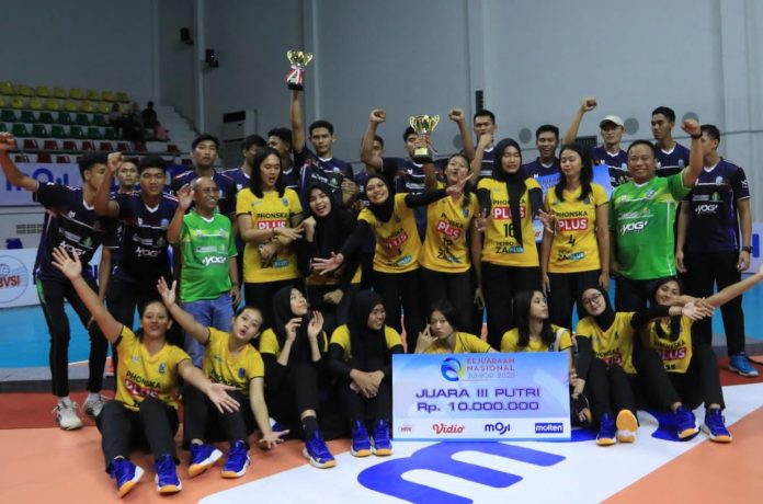 olahraga-tim-putra-putri-jatim-sabet-juara-iii-di-kejurnas-bola-voli-indoor-junior-2023