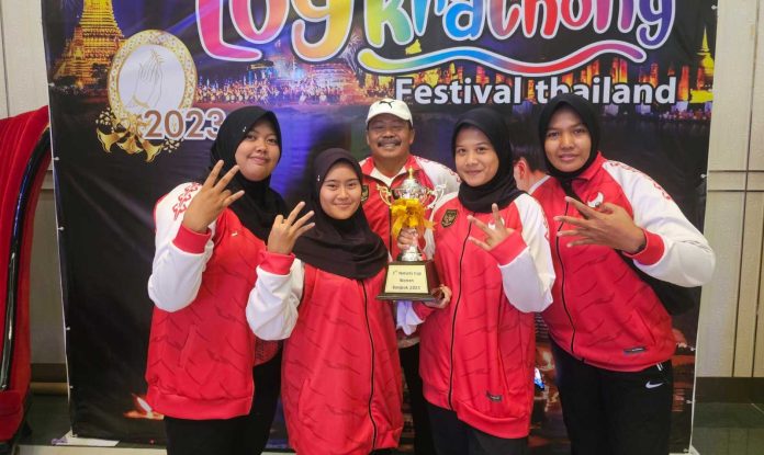 Mahasiswa-UNESA-Sumbang-Medali-untuk-Indonesia-Melalui-Kejuaraan-Dunia-Petanque-di-Thailand