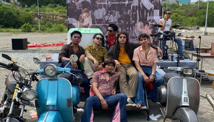 ratusan-pegawai-mds-gress-mall-bergaya-retro