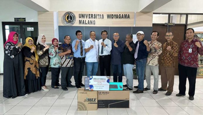 Ikatan-Alumni-IKAWIGA-Salurkan-10-Unit-Komputer-dari-CSR-PLN-Kepada-Universitas-Widyagama-Malang