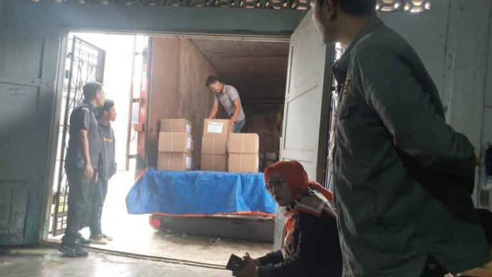 KPU-Kota-Padangsidimpuan-Terima-Logistik-Surat-Suara-Presiden-dan-Wakil-Presiden-2024