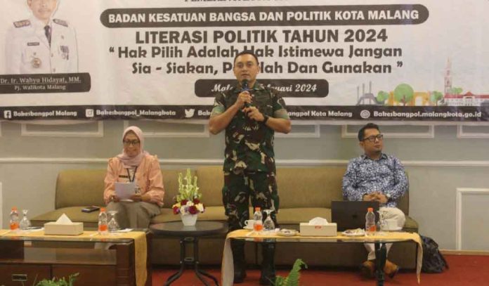 Dandim-0833-Gandeng-Bakesbangpol-Berikan-Wawasan-Kebangsaan-Kepada-80-Pelajar Dandim-0833-Gandeng-Bakesbangpol-Berikan-Wawasan-Kebangsaan-Kepada-80-Pelajar