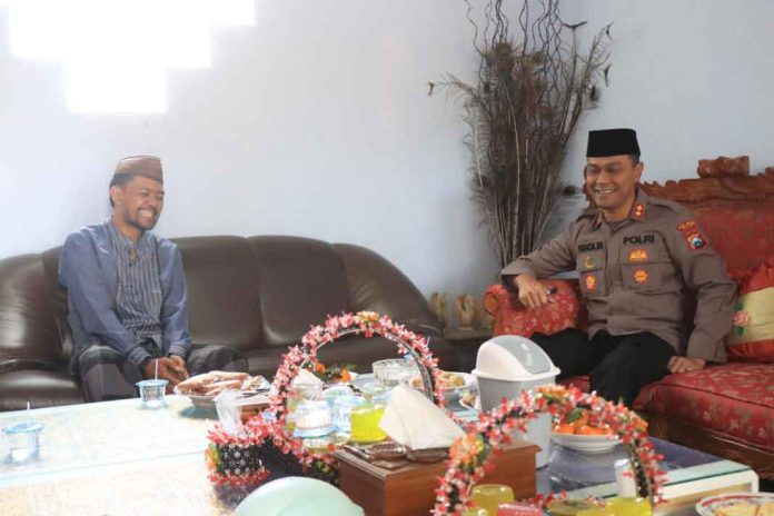 Kegiatan-Jumat-Curhat,-Polres-Malang-Berkunjung-Ke-Pondok-Pesantren-PPAI Kegiatan-Jumat-Curhat,-Polres-Malang-Berkunjung-Ke-Pondok-Pesantren-PPAI