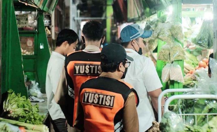 Pemkot-Surabaya-Jaring-334-Pelanggar-Buang-Sampah-Sembarangan Pemkot-Surabaya-Jaring-334-Pelanggar-Buang-Sampah-Sembarangan