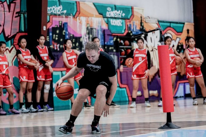 olahraga-demi-berlatih-dengan-mantan-pelatih-mendiang-kobe-bryant