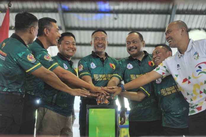 ratusan-atlet-berebut-piala-pangdam-v-brawijaya-di-kejurprov-muaythai-jatim-2024