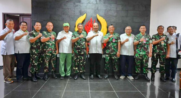 danlanud-tni-au-abdulrrahman-saleh-kunjungi-koni-jatim