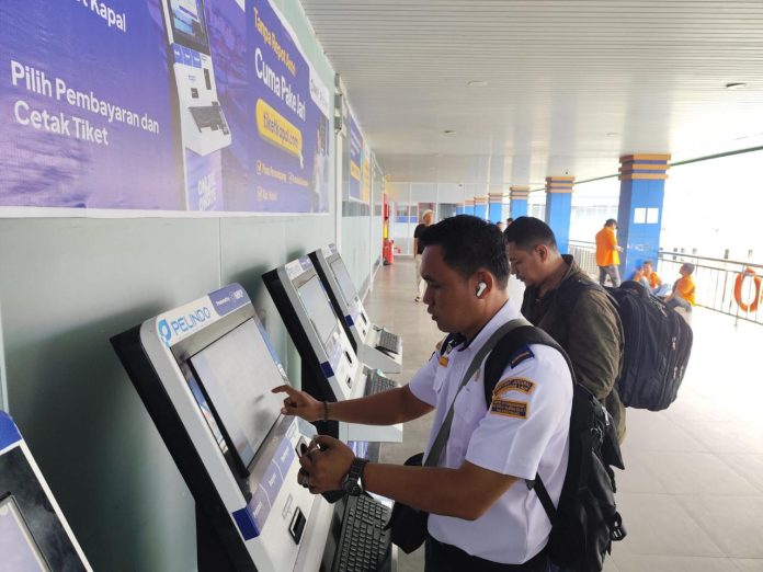 e-tiketing-di-pelabuhan-sbp-permudah-penumpang-beli-tiket-kapal