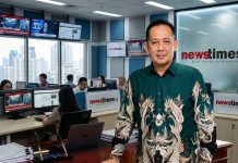 Industri Media di Era Disrupsi: Menyelamatkan Jurnalisme Publik dari Cengkeraman Algoritma dan AI industri-media-di-era-disrupsi-menyelamatkan-jurnalisme-publik-dari-cengkeraman-algoritma-dan-ai