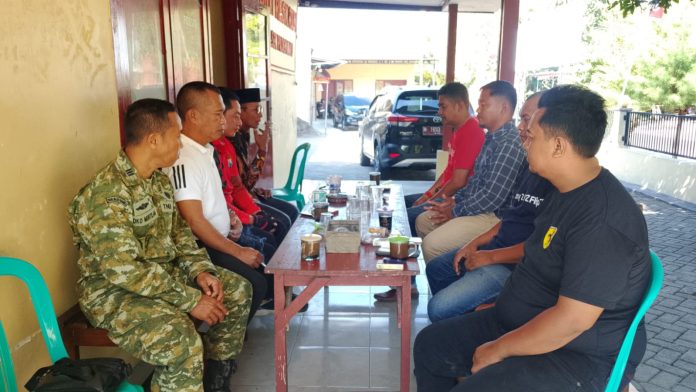 kapolsek-danramil-camat-pademawu-dan-kades-tanjung-bersama-panitia-pengurus-gelar-rakor-jelang-perayaan-hut-cmcr-madura-ke-7 kapolsek-danramil-camat-pademawu-dan-kades-tanjung-bersama-panitia-pengurus-gelar-rakor-jelang-perayaan-hut-cmcr-madura-ke-7