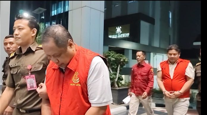 kepala-cabang-bni-jember-tersangka-korupsi-kur-fiktif-rp1259-miliar-dan-catut-900-petani kepala-cabang-bni-jember-tersangka-korupsi-kur-fiktif-rp1259-miliar-dan-catut-900-petani