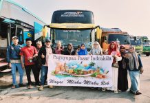 Peringati HUT RI ke 81, Paguyuban Ajak Para Pedagang Pasar Indrakila Liburan ke Sumber Maron dan Masjid Tiban