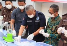 Kejari Lamongan Musnahkan Barang Bukti 38 Perkara Inkrach