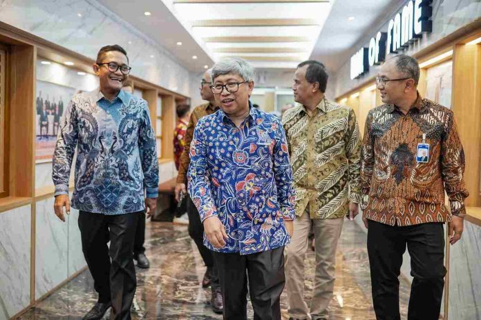 hpn-2026-manajemen-bri-region-12-surabaya-turun-langsung-sapa-dan-layani-nasabah hpn-2026-manajemen-bri-region-12-surabaya-turun-langsung-sapa-dan-layani-nasabah