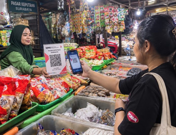 dukung-digitalisasi-pasar-keputran-bri-regional-office-surabaya-hadirkan-fasilitas-wifi-untuk-permudah-transaksi-qris dukung-digitalisasi-pasar-keputran-bri-regional-office-surabaya-hadirkan-fasilitas-wifi-untuk-permudah-transaksi-qris